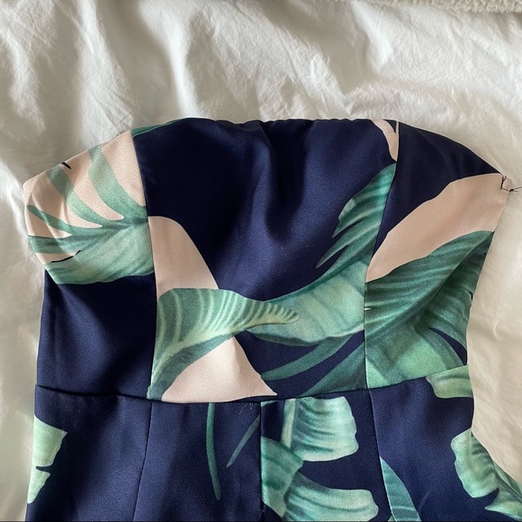 Lulus Tropical Print Jumpsuit Size XS - Picture 8 of 12